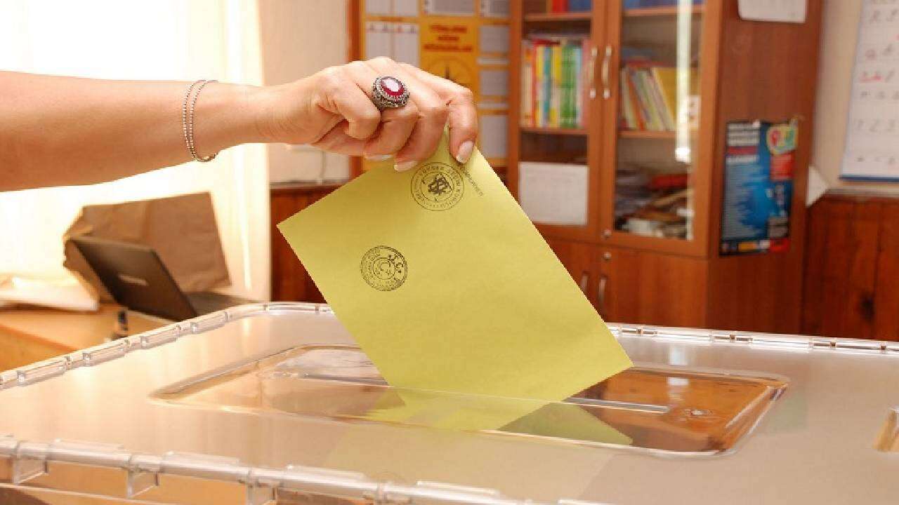 Makas iyice açıldı: "Bu pazar seçim olsa" anketinde ezber bozan sonuç! İşte sürpriz ikinci parti 4